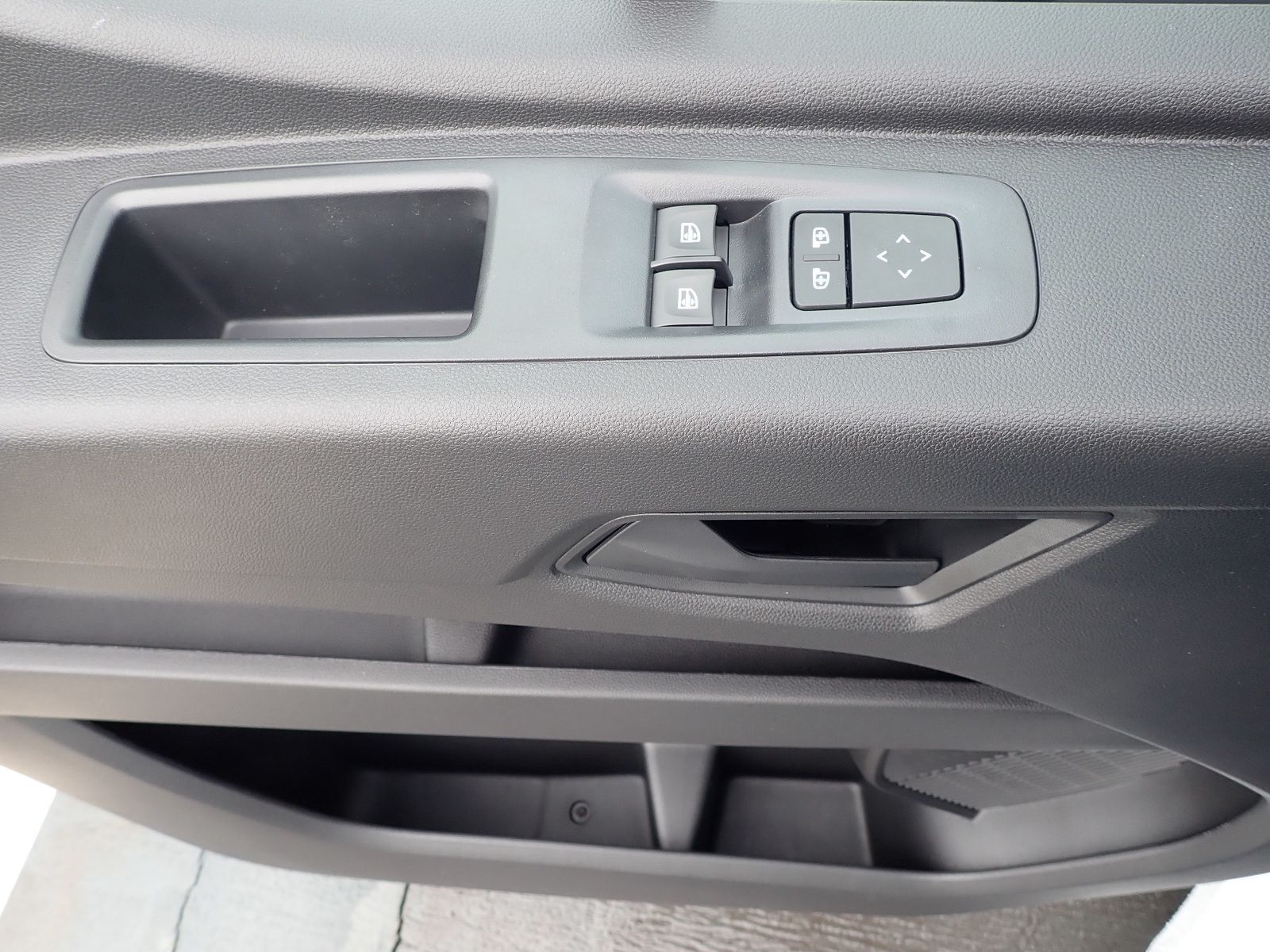 Fahrzeugabbildung Renault Master Kastenwagen FWD Kasten extra L2H2 3,5t Bl