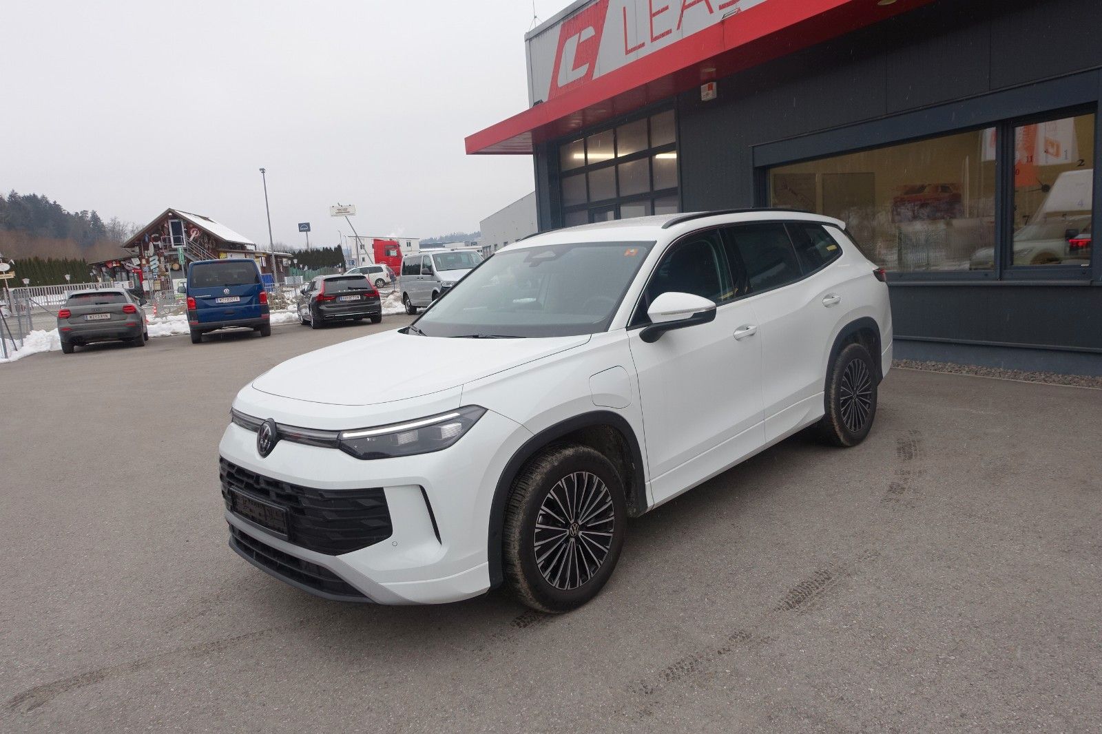Volkswagen Tayron 1.5 TSI eHybrid Life EXP € 29990.--