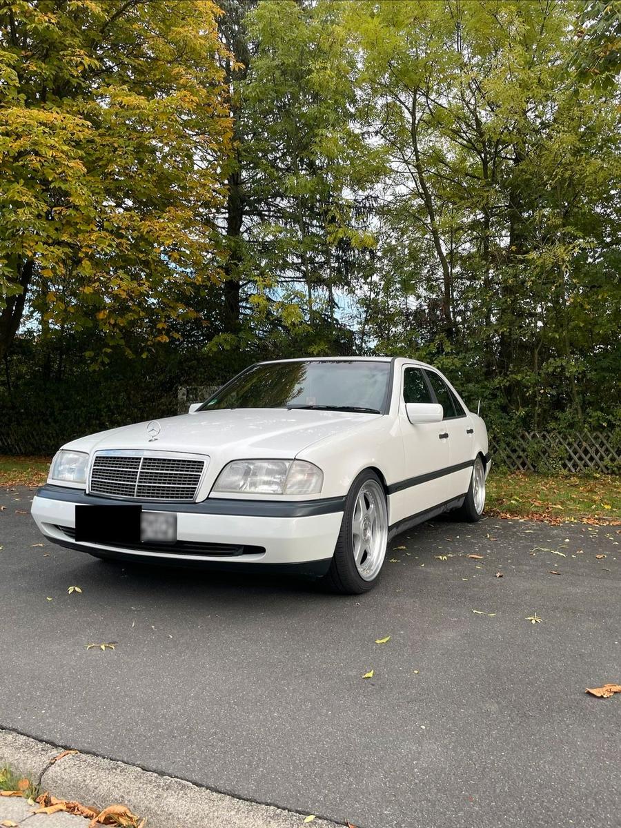Mercedes-Benz C 180
