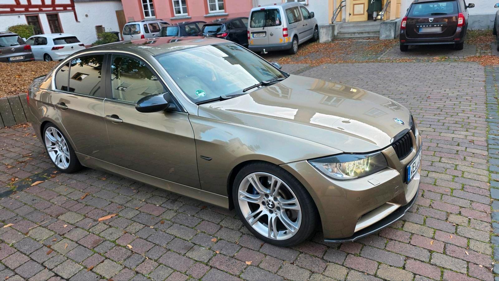 BMW 330