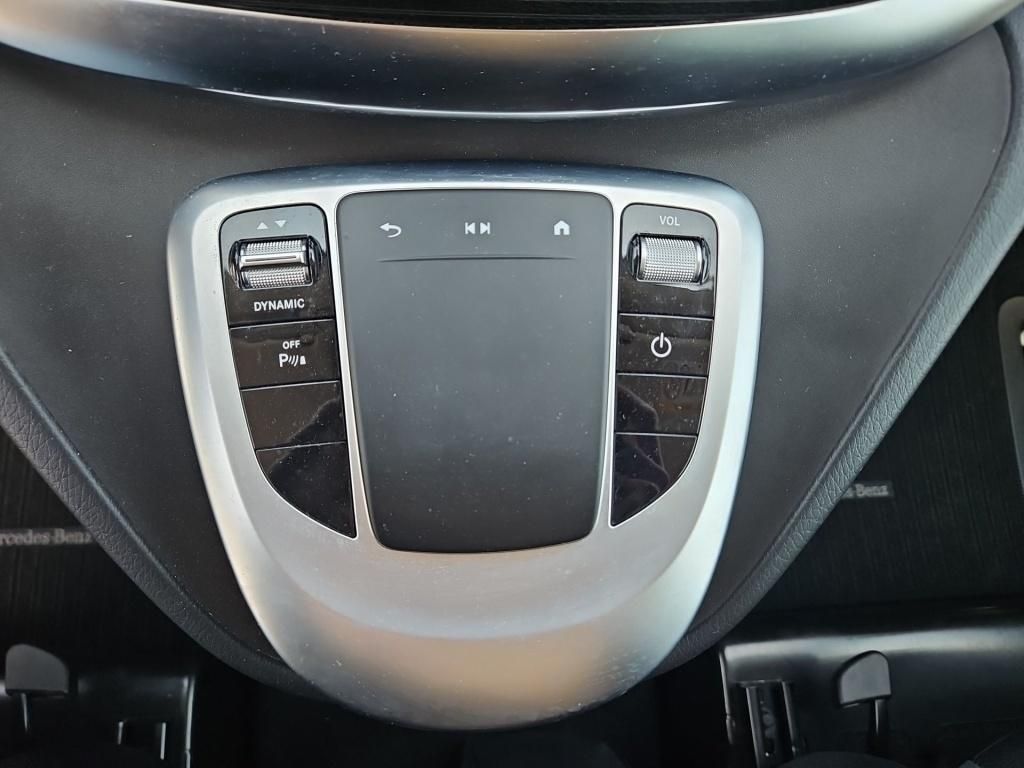 Fahrzeugabbildung Mercedes-Benz EQV 300 AVANTGARDE lang AIRMATIC 360° LED AMG