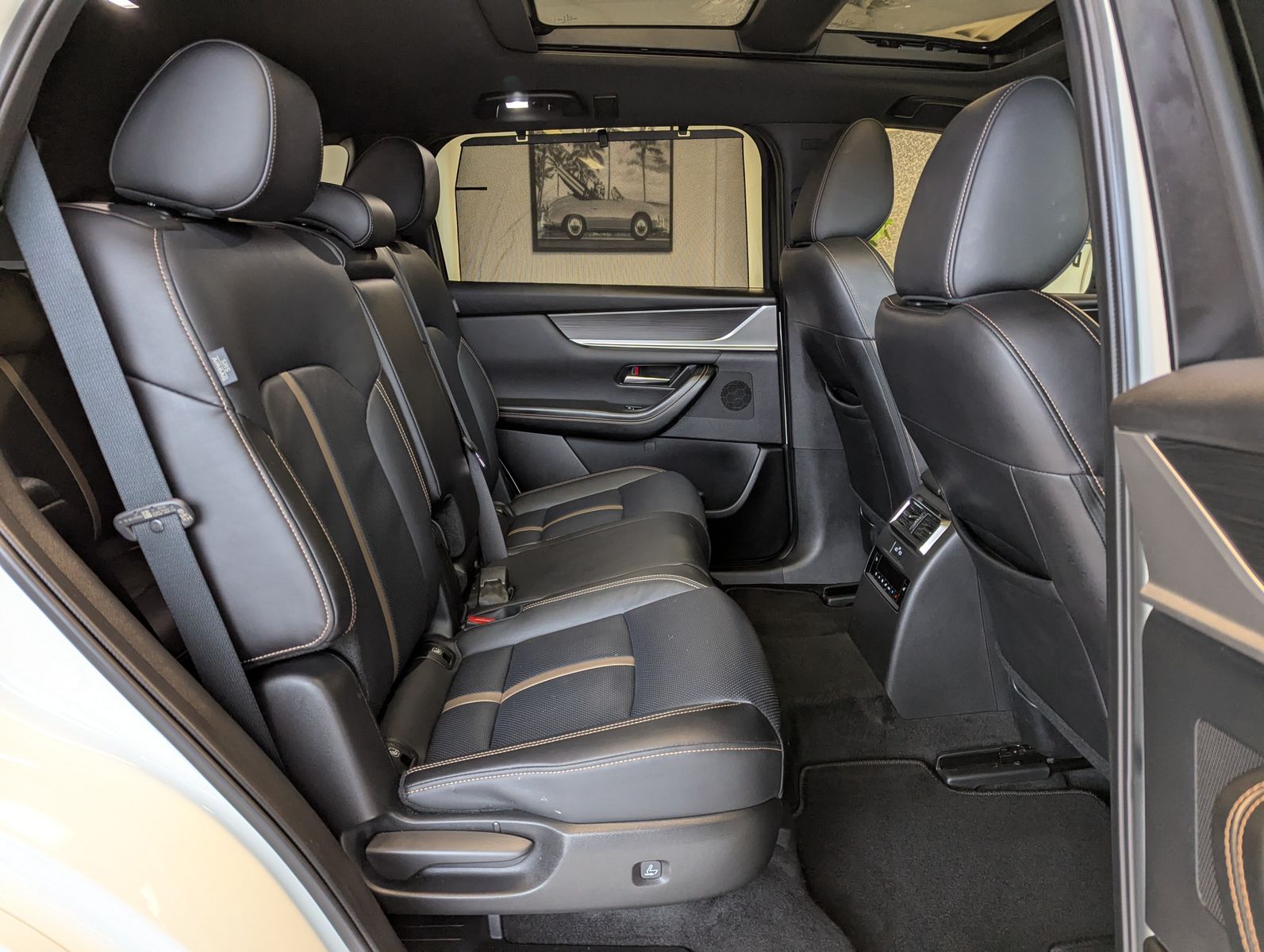 MAZDA CX-80 2.5 SKYACTIV PHEV 327 HOMURA+ 7-Sitze Pano - Image 17