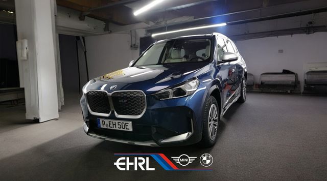 BMW iX1 xDrive30 xLine Head-Up HK HiFi DAB LED RFK