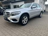 Mercedes-Benz GLC 250 GLC 4Matic,EXCLUSIVE,1.Hand - silberne Mercedes-Benz GLC-Klasse