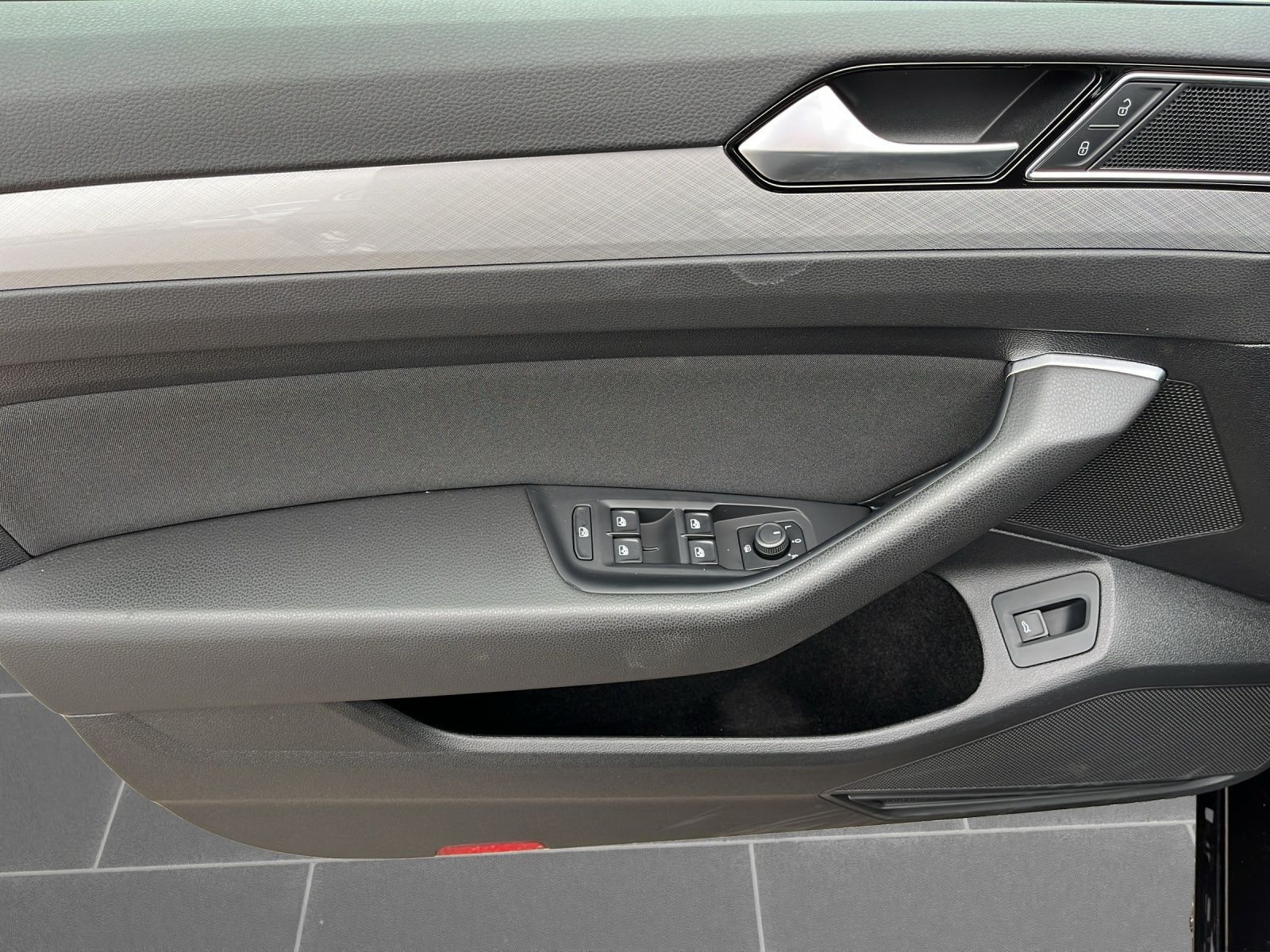 Volkswagen Passat Variant - Bild 14