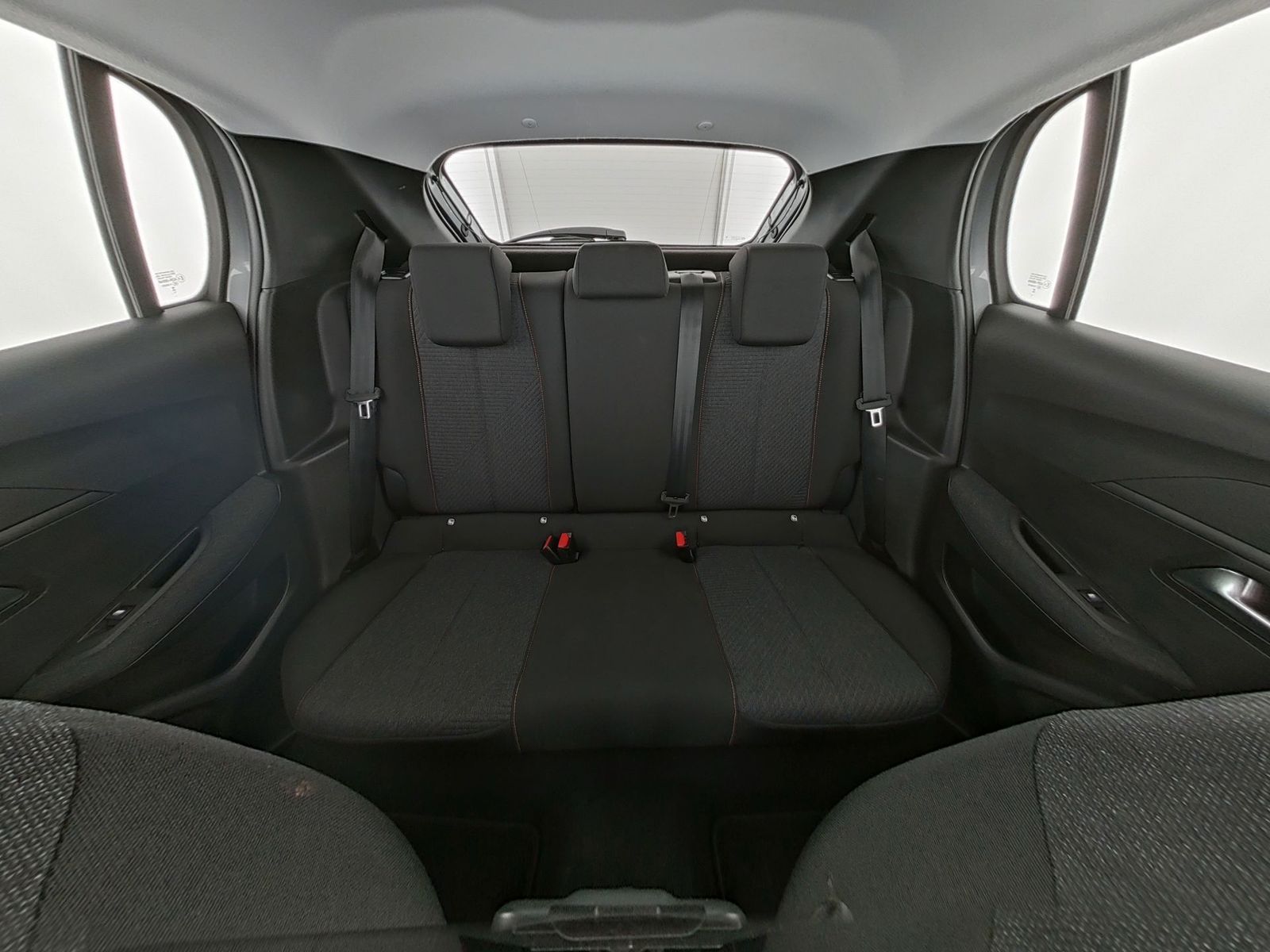 Peugeot 208 - Bild 17