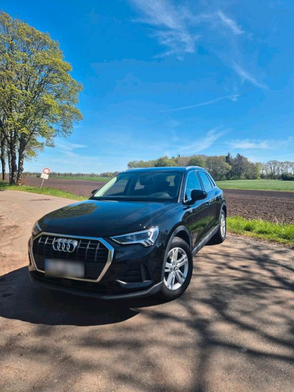 Image of Audi Q3