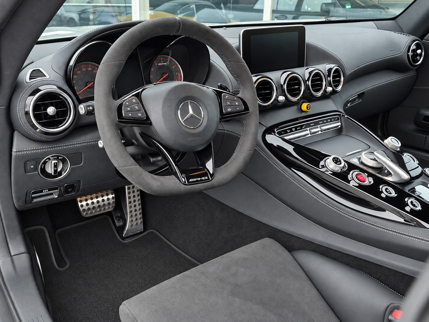 Mercedes-Benz AMG GT R Coupe/Orig. 590 km! Neuwagen