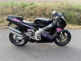 Suzuki RGV 250 - SUZUKI RG
