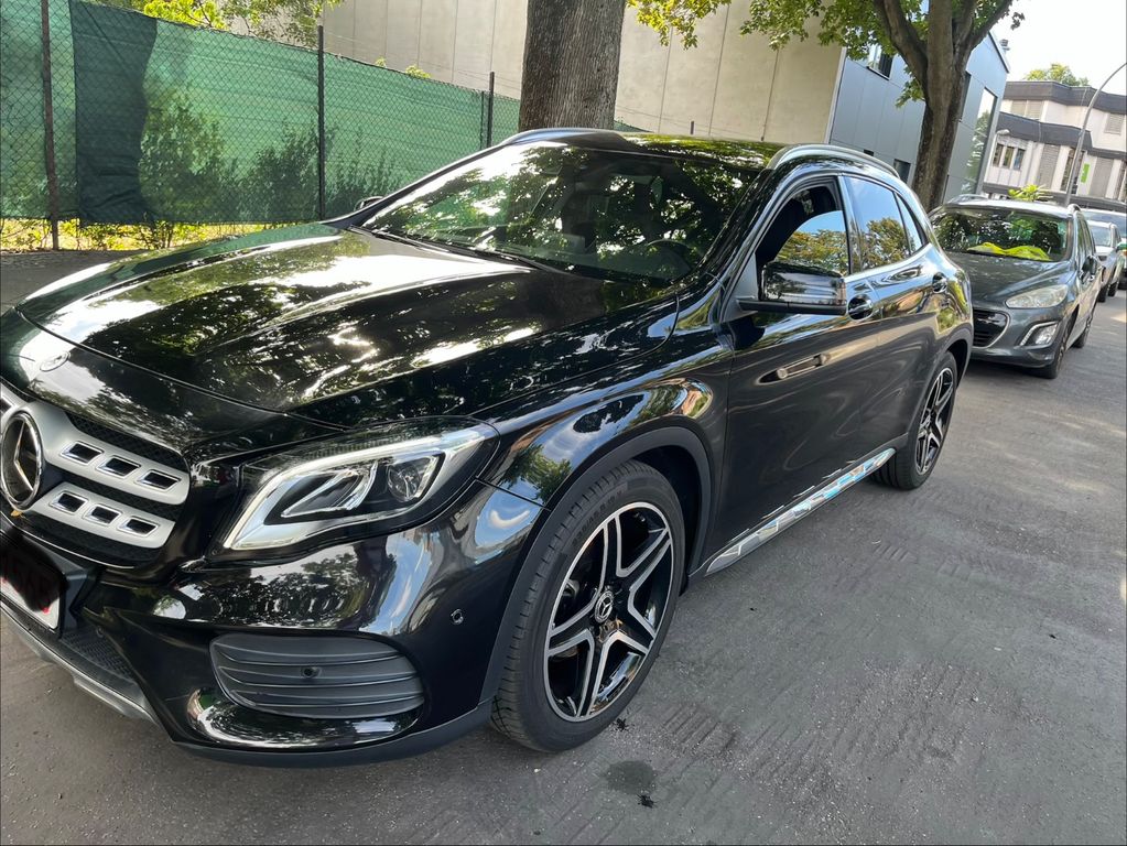Image of Mercedes-Benz GLA 200