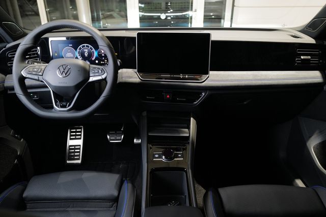 Volkswagen Tiguan 1.5eTSI DSG R-Line BlackStyle Pano AHK Le