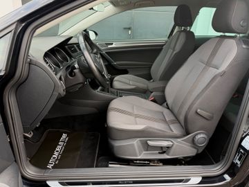 Volkswagen Golf - 9
