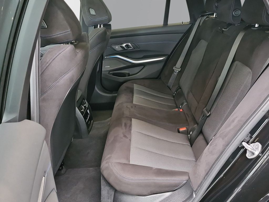 BMW 330 d xDrive Touring M-Sport HK HiFi DAB Pano AHK