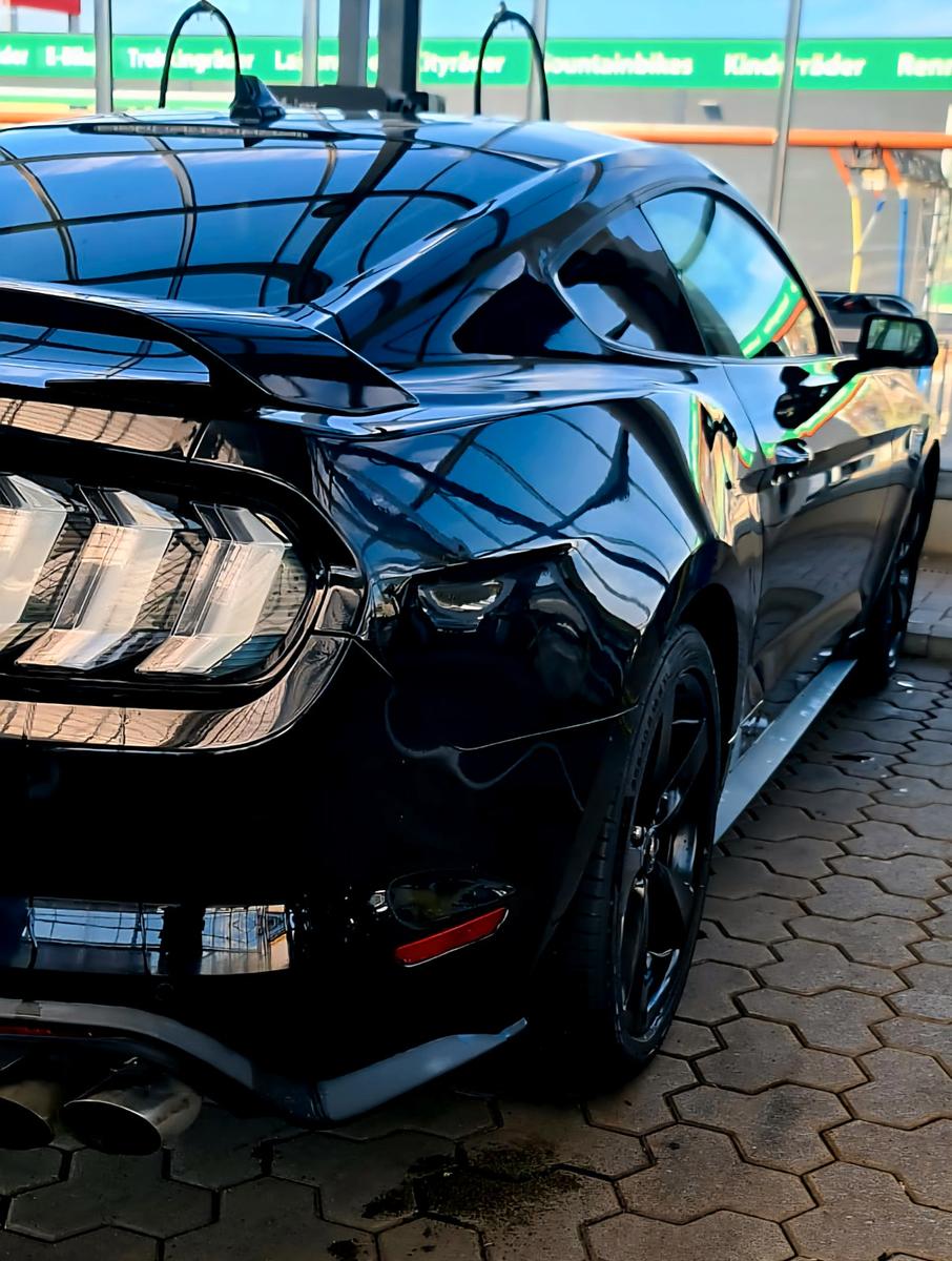 Ford Mustang 2.3 Ecopost Primera 