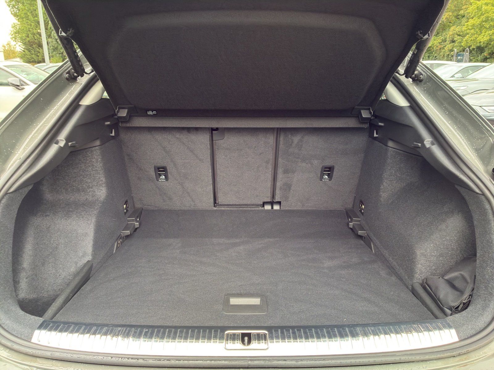 Fahrzeugabbildung Audi Q3 Sportback S line 35 TFSI AHK,LED,Navi,PDC,LM