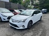 Toyota Avensis Kombi Life - gebrauchte Toyota Avensis aus dem Jahr 2013