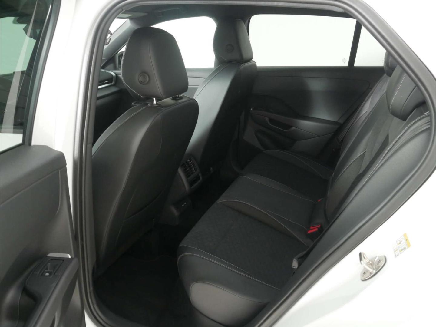 Volkswagen T-Roc 1.5 eTSI R-Line DSG NAV/LED/RFK/keyless, миниатюра 18