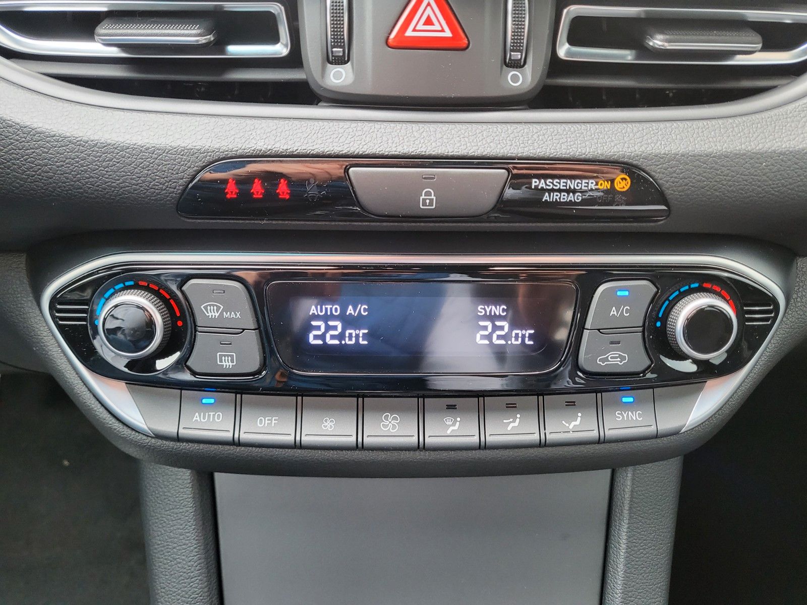 Fahrzeugabbildung Hyundai i30 1.5 T-GDI M/T (48V) N-LINE NAVI ASSI PANO