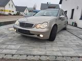 Mercedes-Benz 180 Kompressor - Mercedes-Benz 200 aus 2003
