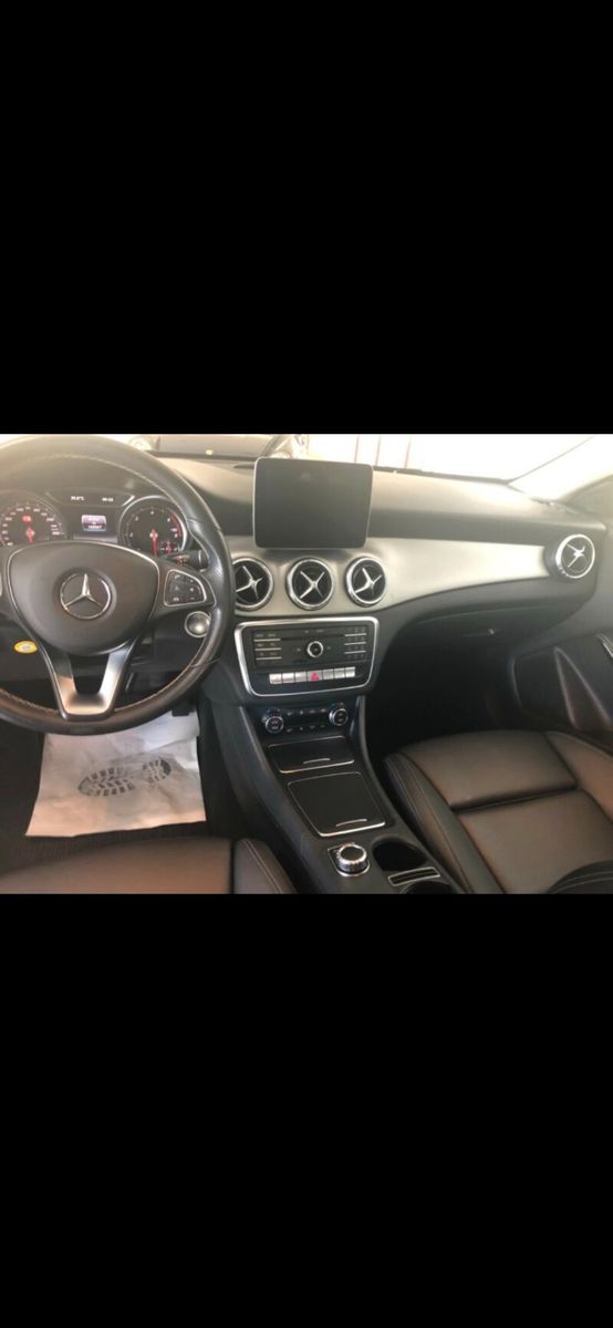 MERCEDES-BENZ CLA 220 Shooting Brake