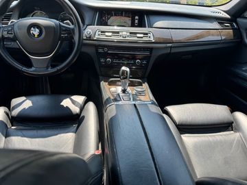 BMW 730 - 10