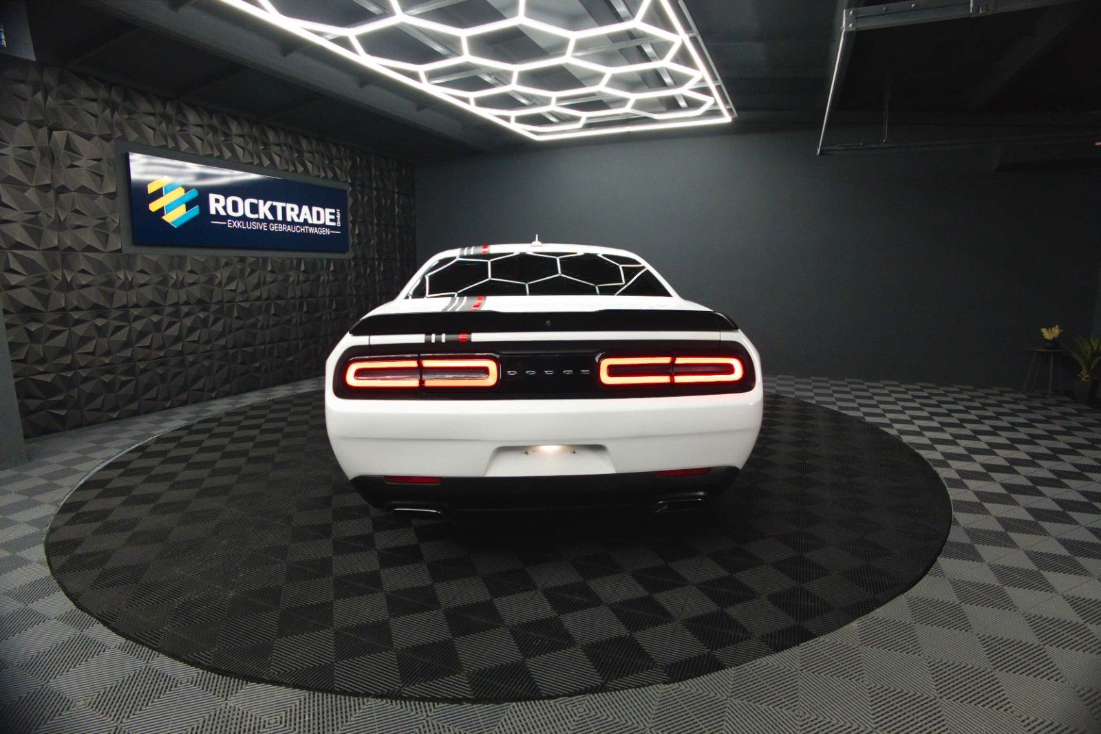 Fahrzeugabbildung Dodge Challenger 5.7 V8 R/T SRT Style *LED*20 Zoll*