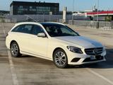 Mercedes-Benz C300 T AHK, ACC, PANO, MULTIB., KAMERA, CARPLAY