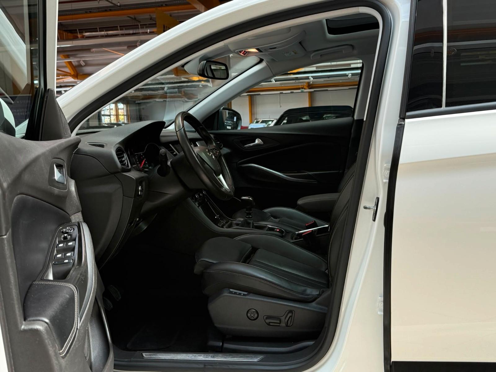 Opel Grandland (X) Innovation Panorama / 360° Kamera