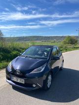 Toyota Aygo (X) 1,0-l-VVT-i x-wave x-wave - Toyota Aygo (X) mit Panoramadach