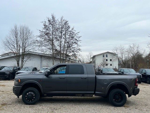 Dodge RAM 3500 Dually Mega Cab Limited Night 6.7 TD HO