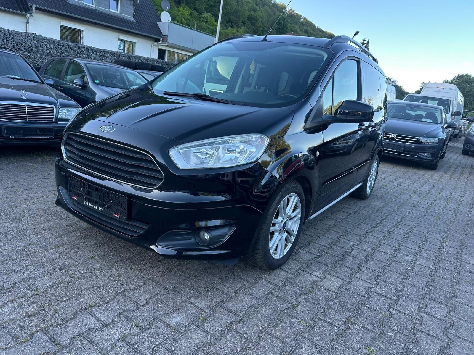 Ford Tourneo Courier Titanium