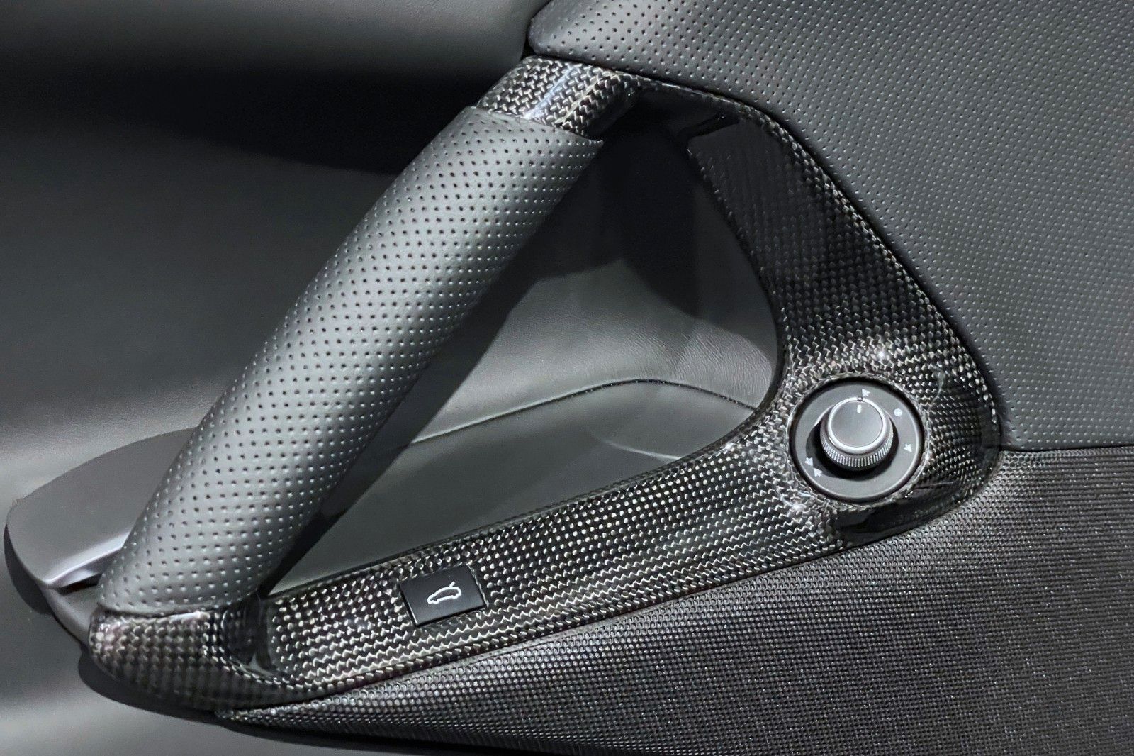 Fahrzeugabbildung Ferrari 812 GTS - FULL CARBON