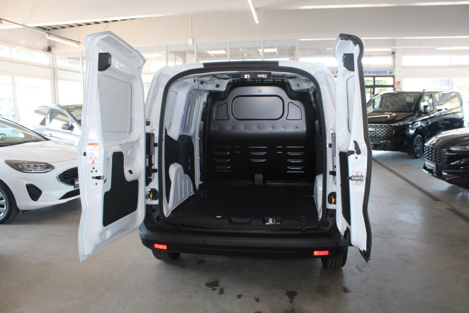 Fahrzeugabbildung Ford Transit Courier TREND Kasten KLIMA CAM WinterPak
