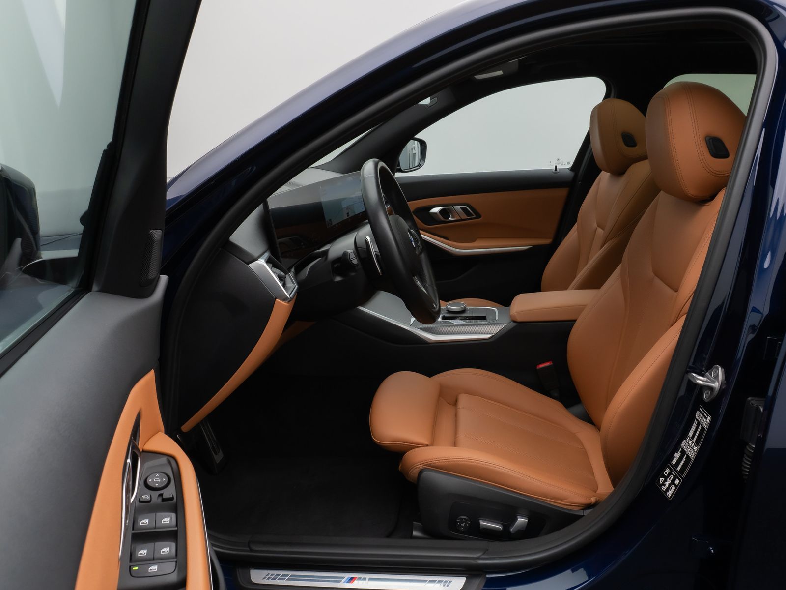 Fahrzeugabbildung BMW 330i xD M Sport Panorama Kamera HUD HiFi Komfort