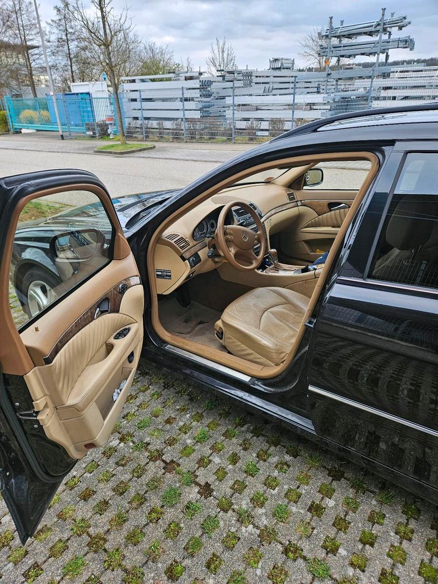 Mercedes-Benz E 220