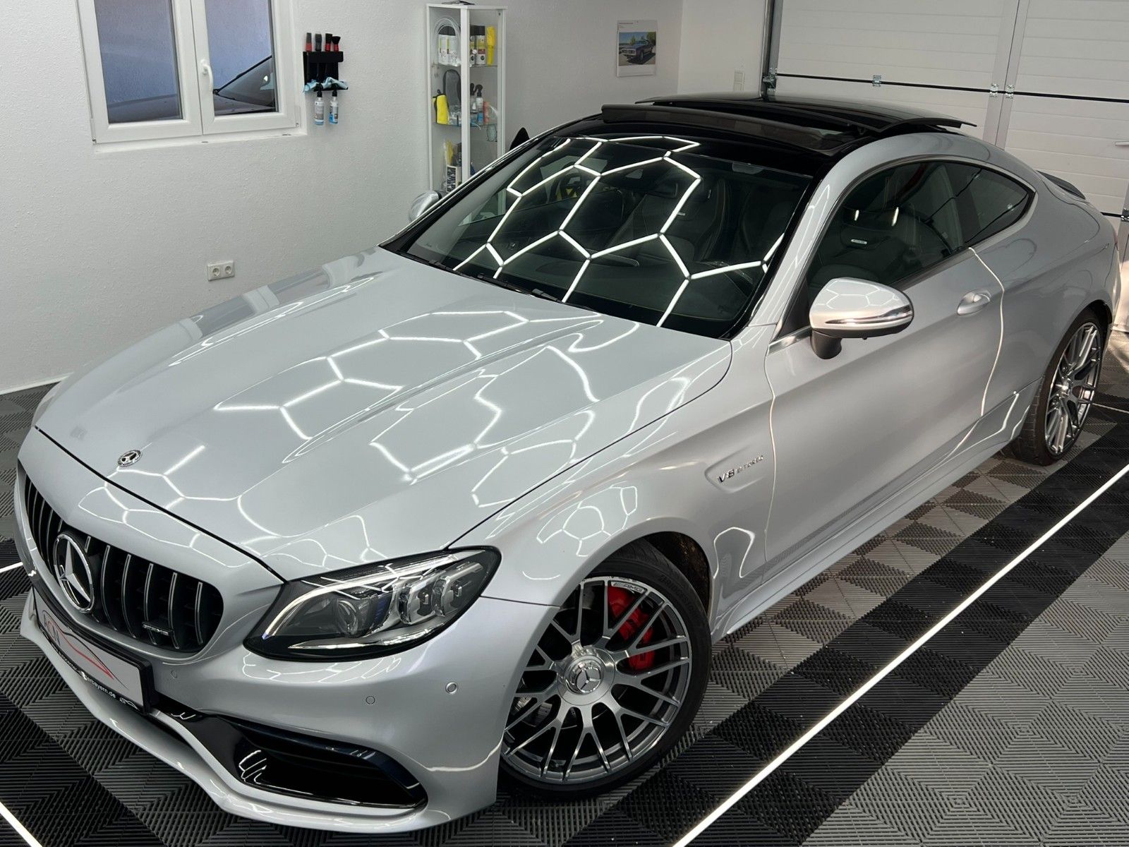 Fahrzeugabbildung Mercedes-Benz C 63 S AMG/DRIVERS PACKAGE/AMG ABGAS./BURMESTER