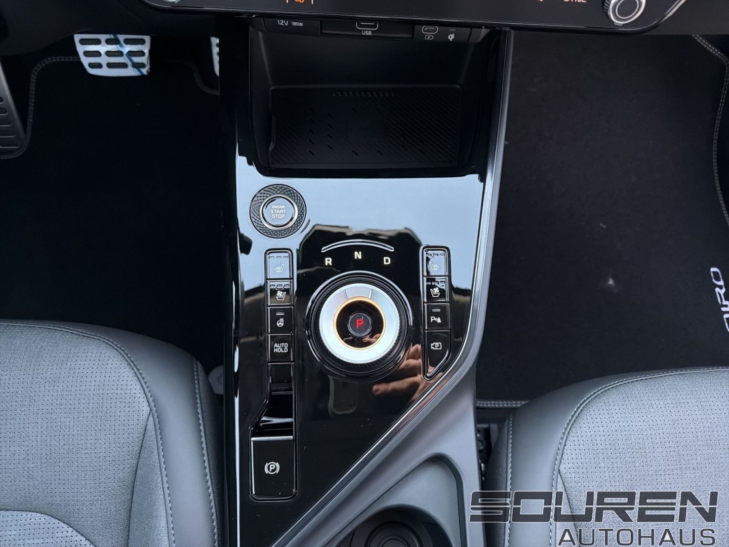 Fahrzeugabbildung Kia Niro HEV Spirit Glasdach Technik-&Relax-Paket 18