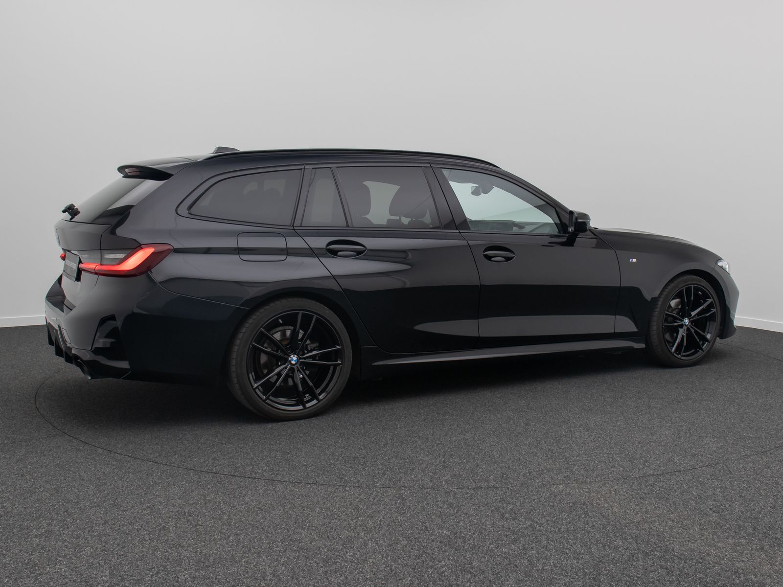 Fahrzeugabbildung BMW 320d M Sport AHK Stop&Go Alarm DAB Komfort 19Zol