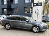 Skoda Superb Combi 2.0 TDI DSG Premium Edition / PANO - Skoda Superb in Duisburg