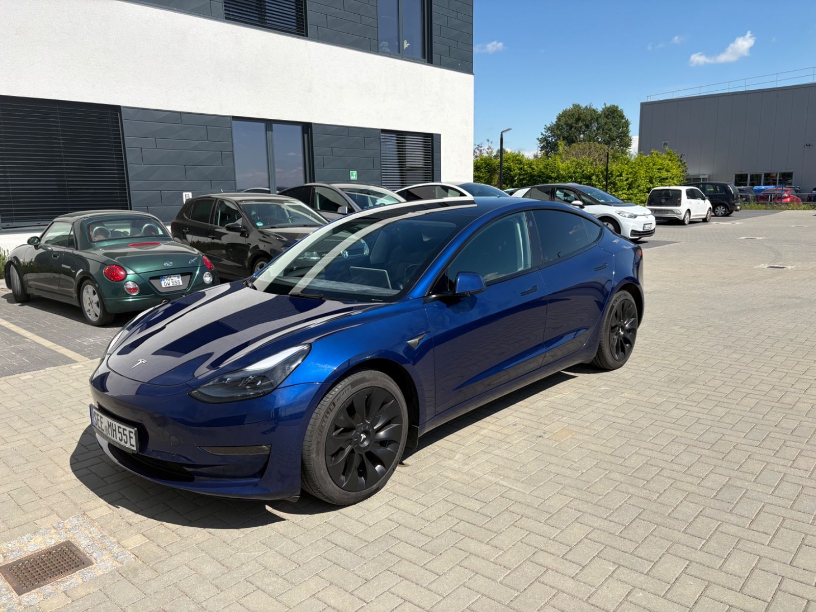 TESLA Model 3