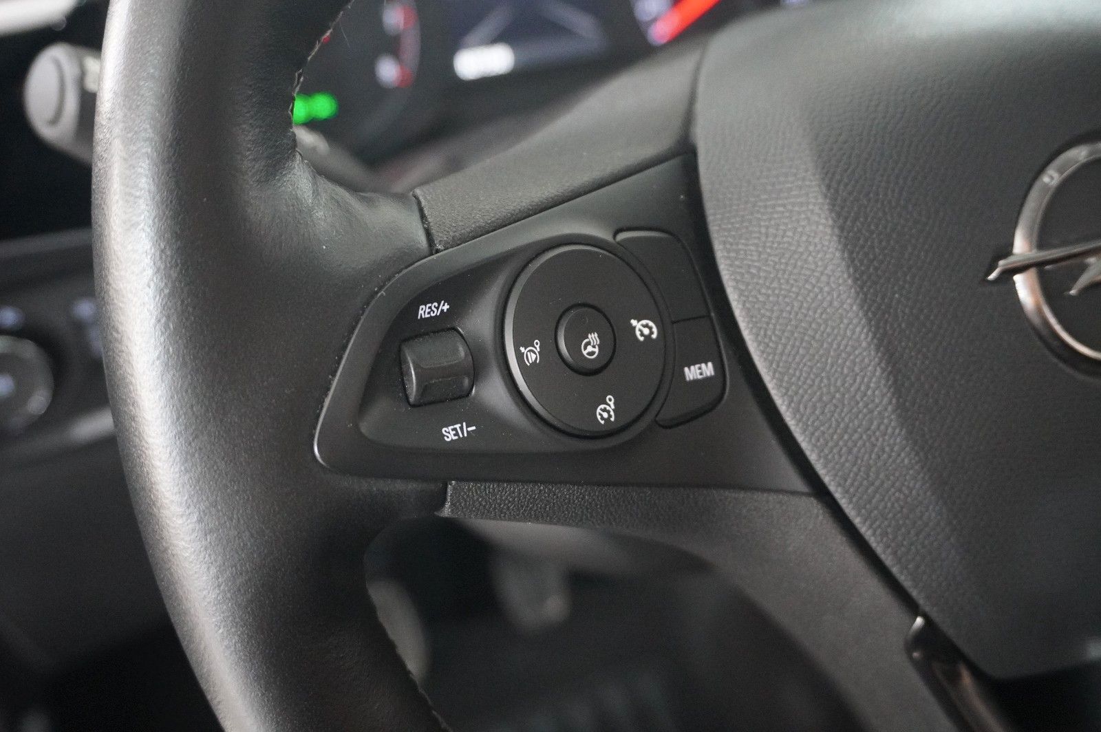 Fahrzeugabbildung Opel Corsa F 1.2 EDITION NAVI/KAMERA/SPORT/LHZ/DAB+