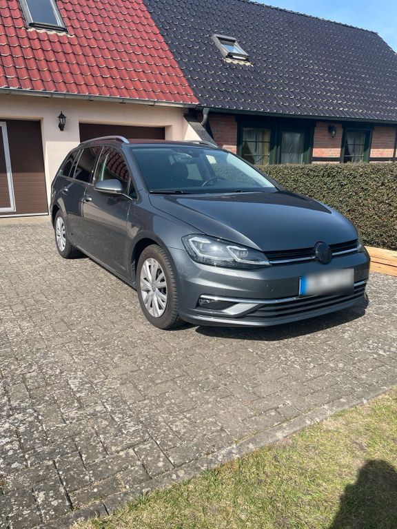 Image of Volkswagen Golf