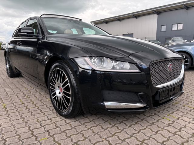 Jaguar XF 2,0d aut. Dach-Leder Xenon-Eur6-Kamera