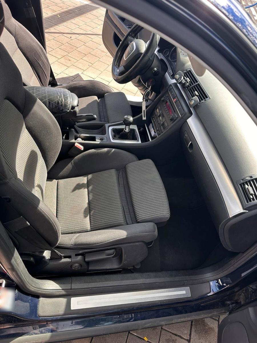 Audi A4 2006 — photo 9
