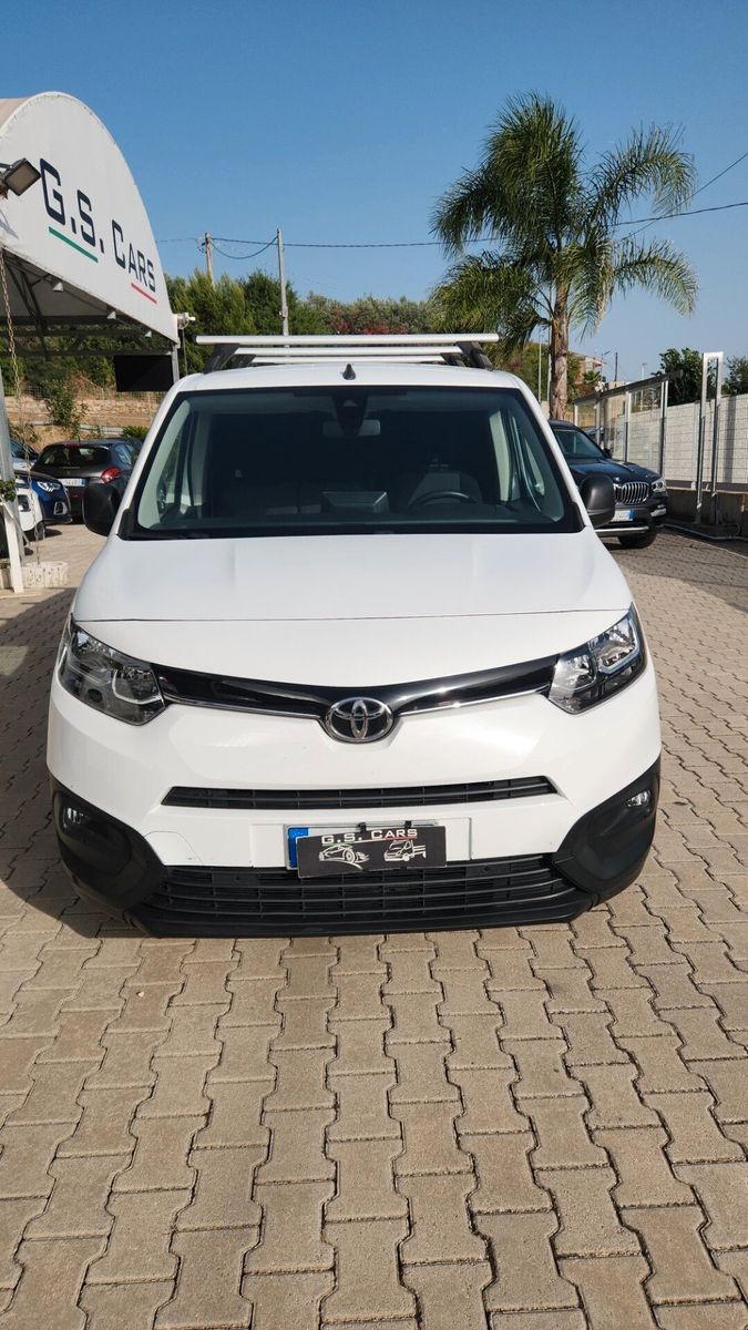 Toyota Proace (Verso) 2022, dīzelis, Manuāls, Balts — Latvijā