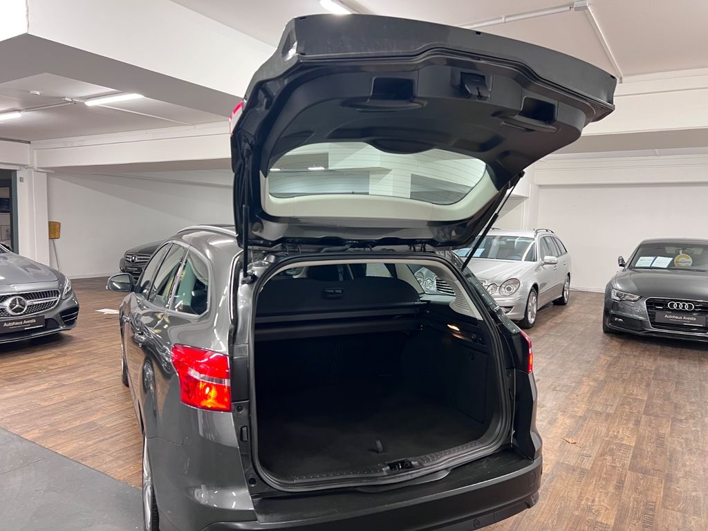 Ford FOCUS TURNIER BUSINESS/ 96.tKM/ GARANTIE/ NAVI/ Ford FOCUS TURNIER BUSINESS/ 96.tKM/ GARANTIE/ NAVI/