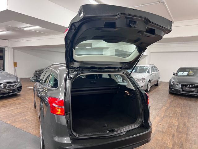 Ford FOCUS TURNIER BUSINESS/ 96.tKM/ GARANTIE/ NAVI/ Ford FOCUS TURNIER BUSINESS/ 96.tKM/ GARANTIE/ NAVI/