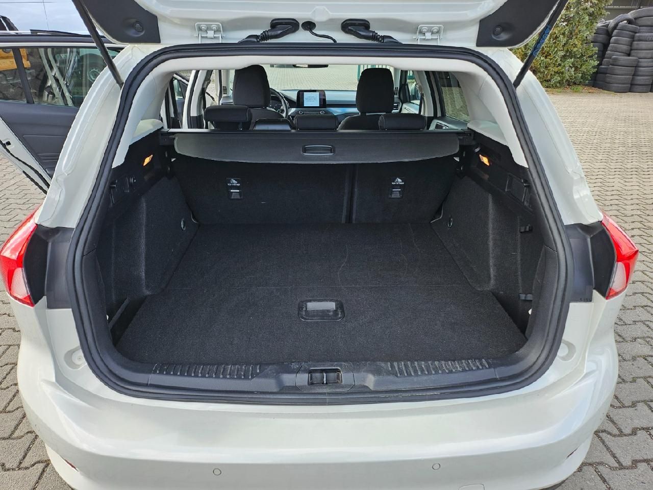 Fahrzeugabbildung Ford Focus Turnier Titanium