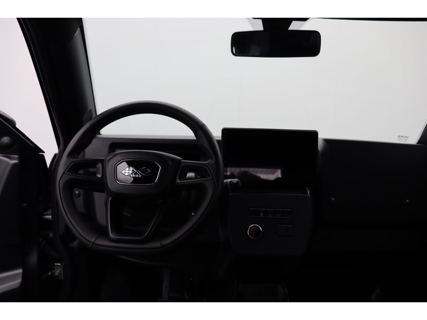 Fahrzeugabbildung Ligier MYLI V3 LAB E5 *Fahren ab 15* Multimedia pack