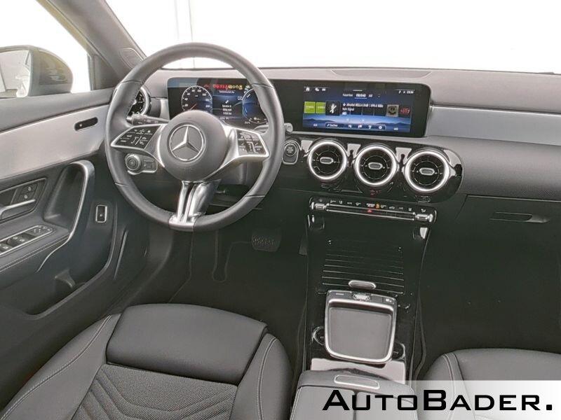 Mercedes-Benz A 250 e Progressive LED NIGHT 11kW VollDigi RFK